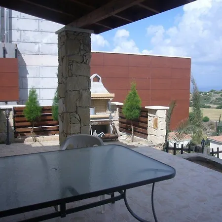 Kamares Hotel 3*